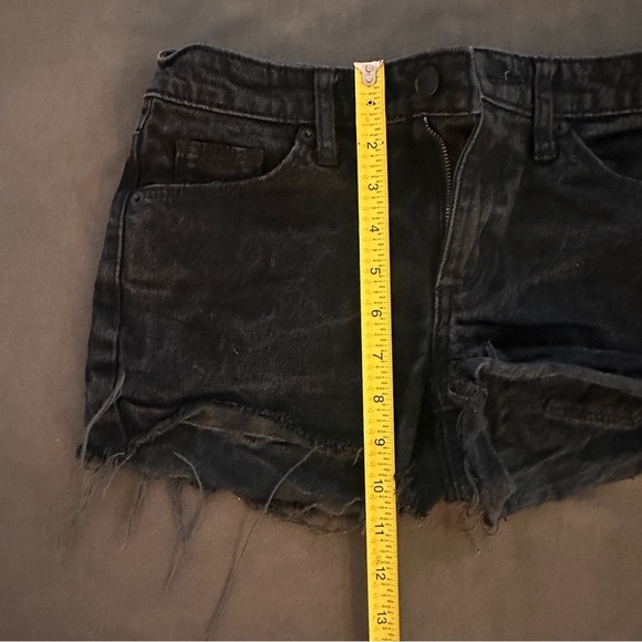 Universal Thread Black High Rise Summer Distressed Cutoff Denim Shorts Size 0/25 - Picture 7 of 7